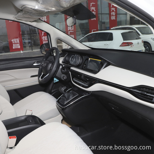 Luxury Seven Seats Auto usata in stock Guangqi Auto di buona qualità Big Space MPV Car Hiace Gac Trumpchi M6